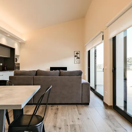 Can Cintet 3 Apartamento Con Terraza En Besalú Zewnętrze zdjęcie